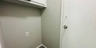 3 Bed 2 Bath Home! PLUS HUGE GARAGE CONVERSION ROOM! Gallery 16
