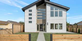 Beautiful 1 year old home in Pacific Wa Gallery 1
