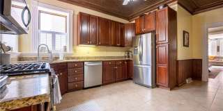 Stunning South Side 3BR - Skyline Views, Master Suite & Finished 3rd Floor Gallery 12