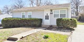 1217 NE 44th Ter Gallery 1