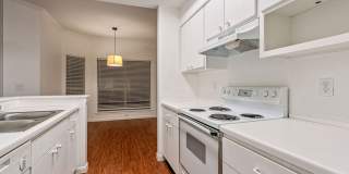Amazing 1 bedroom, 1 bathroom Condo in Montevista! Gallery 4