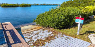 3929 WAYPOINT AVENUE Gallery 46