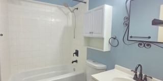$2,500 - 3 Bed / 2 Bath Beautiful and Spacious Home with a Fully Fenced backyard Gallery 17