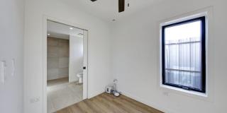 AMAZING NEW CONSTRUCTION UNIT NEAR DOWNTOWN Gallery 19