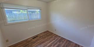 Newly updated 3 bedroom 1 bathroom house Gallery 7