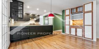 Beautiful Home with Fenced Back Yard and Cozy Fireplace Gallery 8