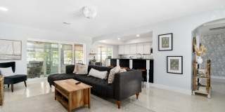 330 N Tessier Dr Gallery 11