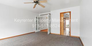 2 Bed 2.5 Bath Right off Cherry Street!! Gallery 11