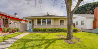 Cute-as-a-Button Coronado "Palmer" Home in a Fabulous School-Side Location – Coronado Village Gallery 3