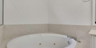 18401 30TH STREET Gallery 33