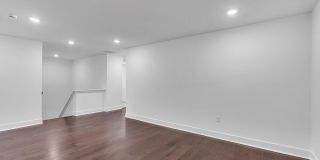 122 Woolley Court Gallery 26