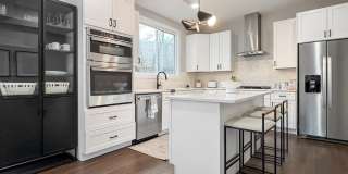 6621 HALLWOOD Avenue Gallery 1
