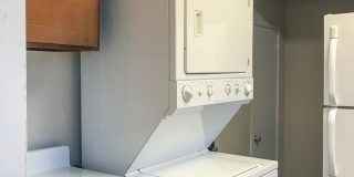 Summerville Townhome with Fully Equipped Kitchen Gallery 8