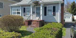 28 Hobbie Street Gallery 1