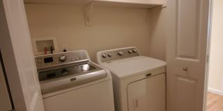 2 bdm 2 bath Ranch with Large fenced yard Gallery 12