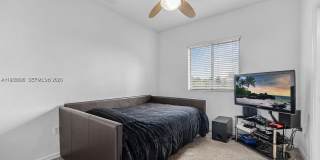 2467 SE 19th St Gallery 24