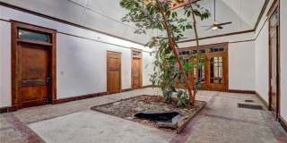 2733 Hillcrest Avenue Gallery 25