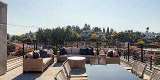 2822 1/2 Avenel St Gallery 4