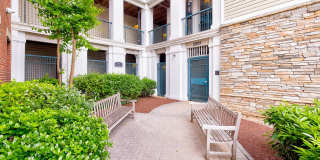 Elegant 2BD Condo with Unbeatable Access & Premium Features in Arlington w/ Parking! Elegant 2BD Condo with Unbeatable Access & Premium Features in Arlington w/ Parking! Gallery 4