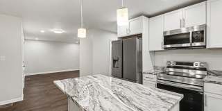 223 7TH Gallery 4