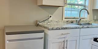 107 N Gillette Ave Gallery 22