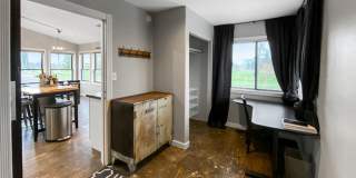 Portland Loft: Fully Furnished Loft Living with views of the golf course $300 Utility Fee Gallery 22