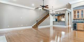 LUXURY 3-BEDROOM TOWNHOME IN ALAMO HEIGHTS Gallery 8