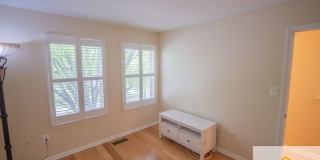 104 N Dallas St Gallery 20