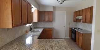 Cozy! Three Bedroom Home in White House ISD! Gallery 3