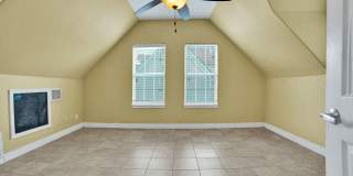Charming 4-Bedroom Home near Downtown SA! Charming 4-Bedroom Home near Downtown SA! Gallery 14