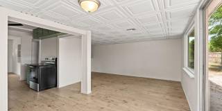 708 Cactus Avenue Gallery 21