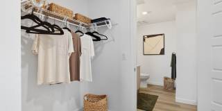 ATLANTIC SQUARE Gallery 12