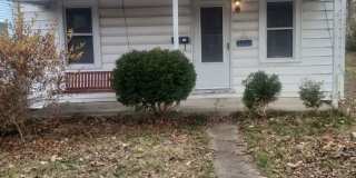 3 Bedroom, 2 Full Bathrooms! Front Porch  Detached Garage! Gallery 1