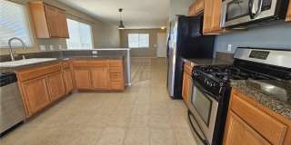 73432 Friendy Avenue Gallery 18