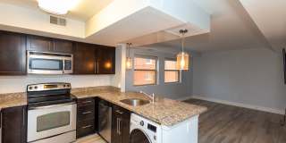 Updated one bed/one bath E Cap Condo, in-unit washer/dryer Gallery 8