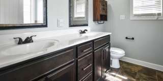 Pet Friendly Three Bedroom with Bonus! Gallery 11