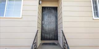 2033 High St - 1 Bedroom | 1 Bath | Triplex Unit Gallery 5