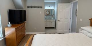 Beautiful 2BR (plus Loft) Furnished Home! Gallery 41