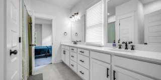 3-bedroom, 2.5-bath rental home located in Nashville’s vibrant, 12 South! Gallery 27