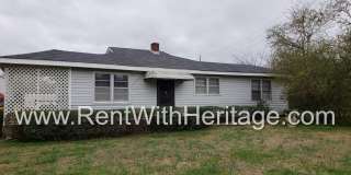 GRANDPA'S BUNGELOW/ CHARMING RANCH HOME/ TOTALLY RENOVATED/ PRIVATE YARD Gallery 1