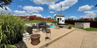 Executive NWA home with POOL and SHOP Executive NWA home with POOL and SHOP Gallery 11