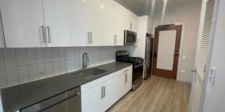 331 South Wells St. Gallery 5