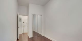 271 W 22nd St Gallery 8