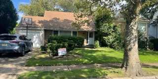 894 Lakeside Drive Gallery 1