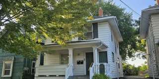 412 West Saginaw Street - 3 Gallery 14