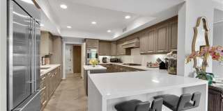 277 S Spalding Drive Gallery 13