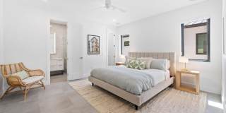 743 S Lake Avenue Gallery 21