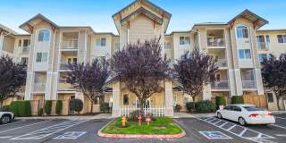 Ground‑Floor Parterra Condo with Lake Boren Peek‑a‑View Ground‑Floor Parterra Condo with Lake Boren Peek‑a‑View Gallery 1