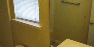 Townhome In Westbrook Near Campus--Pre-lease for the Fall Gallery 16