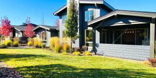 Luxury Single-Level 3BR - 3.5BA Living in Tetherow Gallery 1